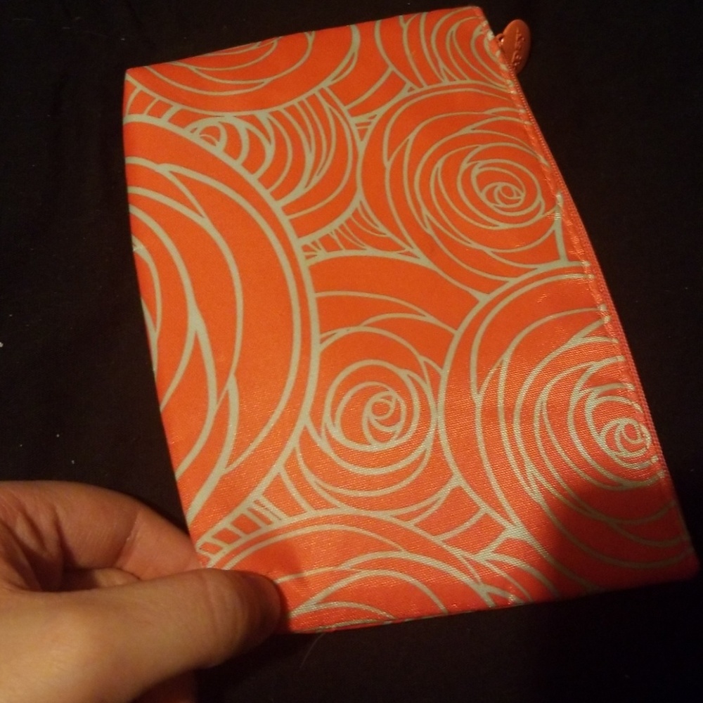 Ipsy bag - Picture 3 of 3